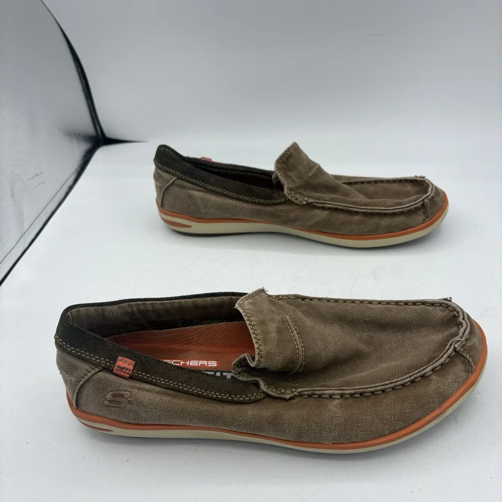 Skechers Shoes Loafer Mens 8.5 Brown Denim Canvas Distressed Relaxed Fit Slip on